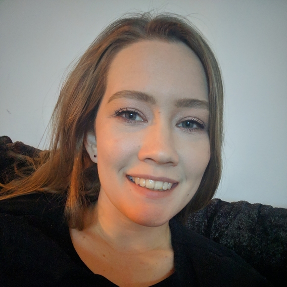 Meet your Posher, Alana - Picture 1 of 1